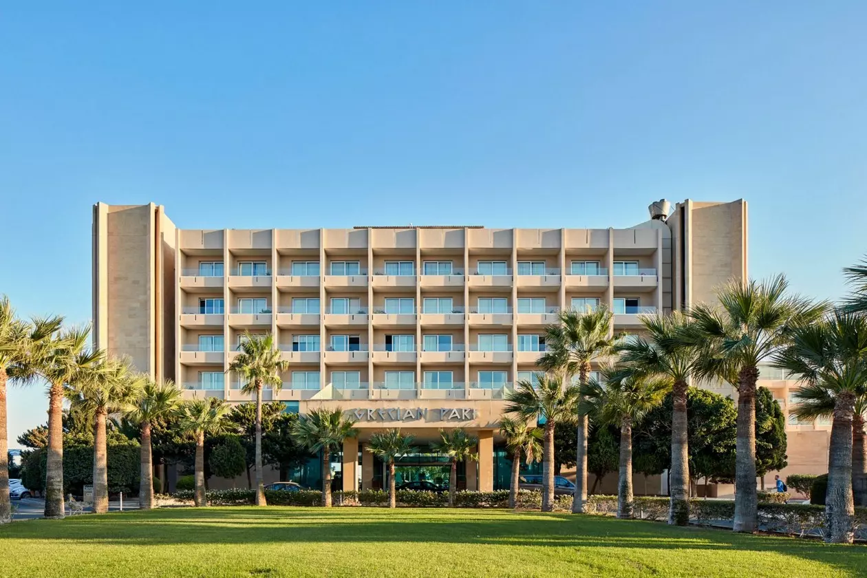 grecianpark_shabaviz (2).jpg